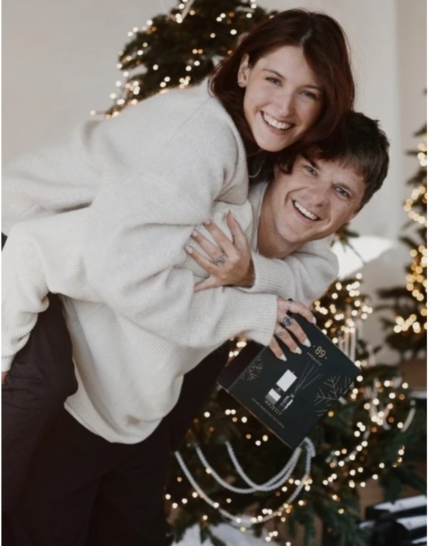 Rinkinys: Namų kvapas ir kvapnioji žvakė Aromatic 89 Žiemos kolekcija 1